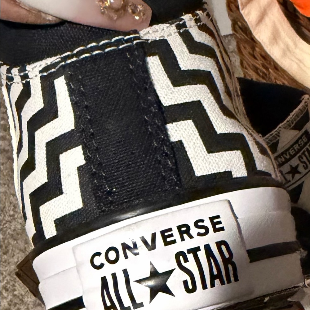 Converse Zigzag Pattern Sneakers brand new - Picture 7 of 8